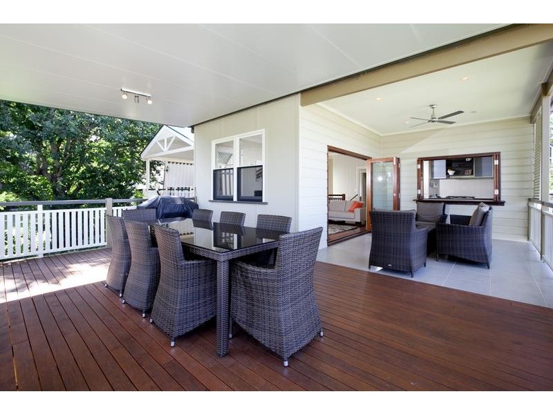 135 Fifth Avenue, Windsor QLD 4030