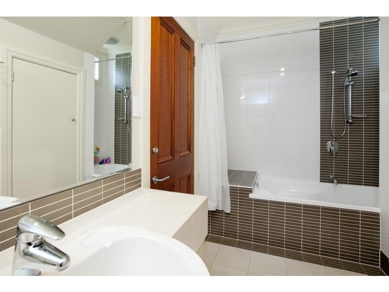 135 Fifth Avenue, Windsor QLD 4030