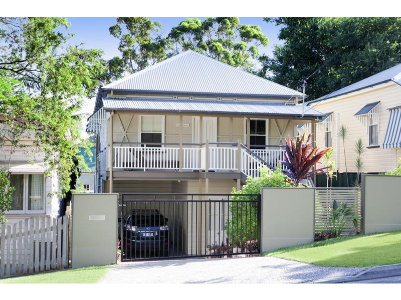 135 Fifth Avenue, Windsor QLD 4030