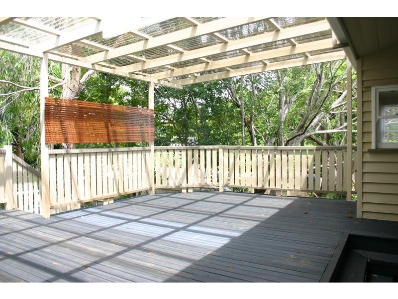 10 Thurlow Street, Newmarket QLD 4051