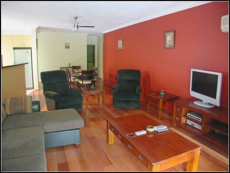 9 Newstead Avenue, Newstead QLD 4006