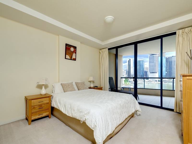 321 Main Street, Kangaroo Point QLD 4169