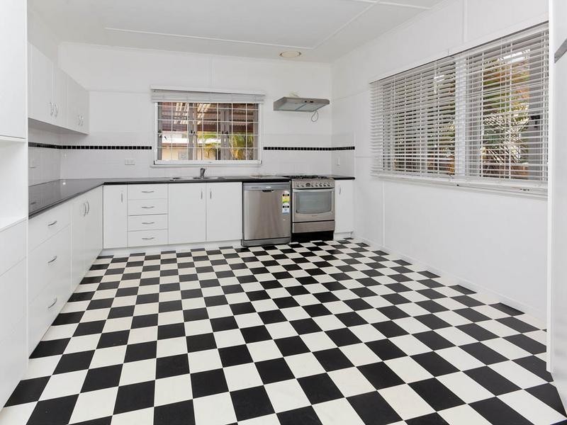 19 Woodville Street, Hendra QLD 4011