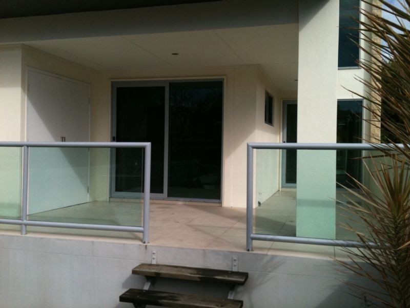 2/51 Lambert Road, Indooroopilly QLD 4068