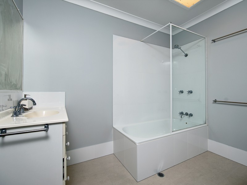 25 Heath Street, East Brisbane QLD 4169