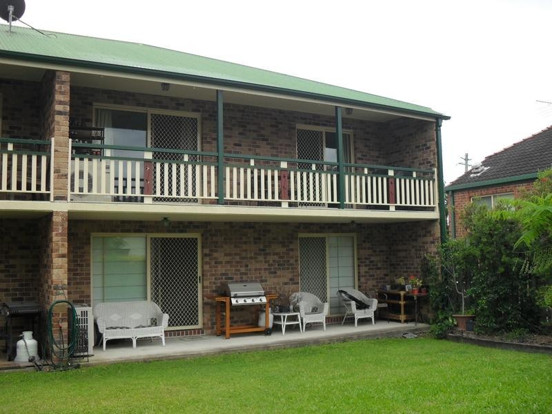 25 Heath Street, East Brisbane QLD 4169