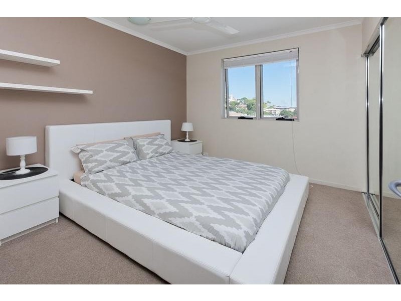 404/42 Newstead Terrace, Newstead QLD 4006