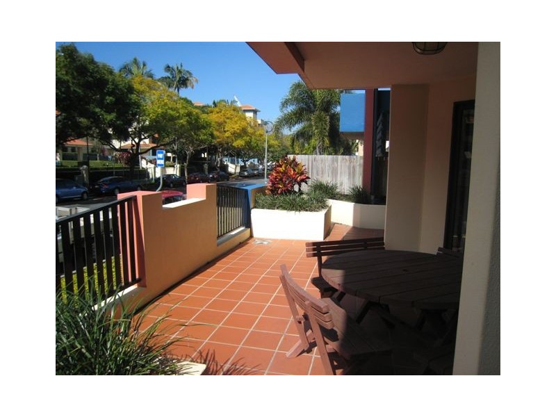 15 Newstead Avenue, Newstead QLD 4006