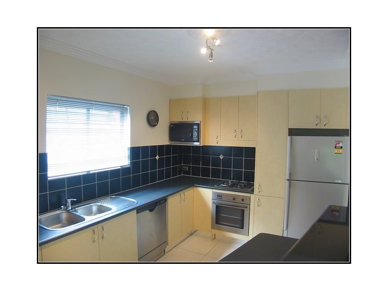 9 Newstead Avenue, Newstead QLD 4006