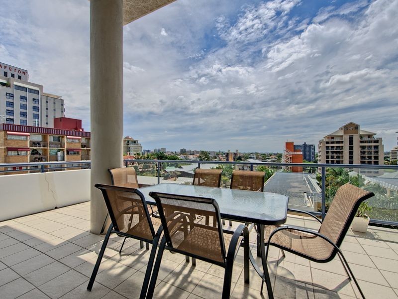 19 Thorn Street, Kangaroo Point QLD 4169