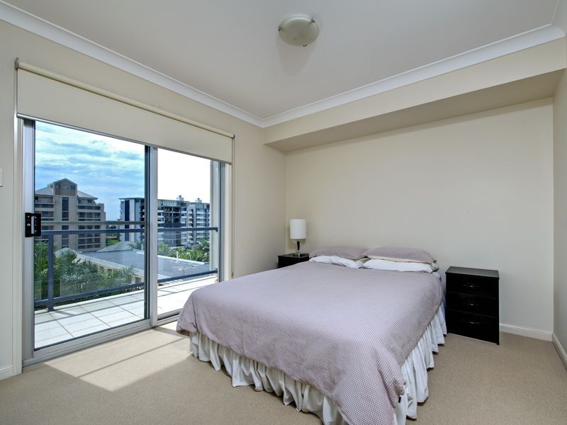 19 Thorn Street, Kangaroo Point QLD 4169