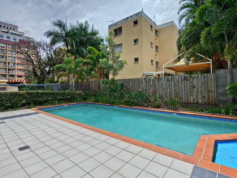 19 Thorn Street, Kangaroo Point QLD 4169