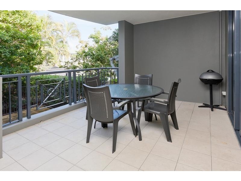 21 Miles Street, Clayfield QLD 4011