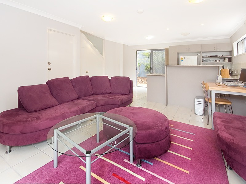 14 Lisson Grove, Wooloowin QLD 4030