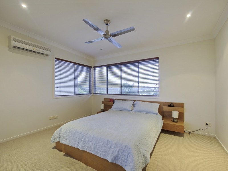21 Villa Street, Annerley QLD 4103