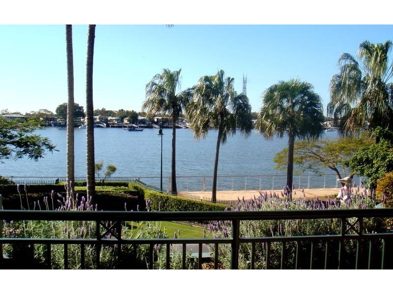 102/49A Newstead Terrace, Newstead QLD 4006