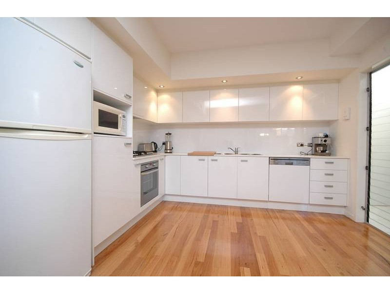 15 Halford Street, Newstead QLD 4006