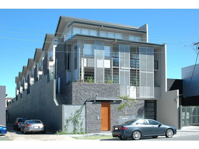 15 Halford Street, Newstead QLD 4006