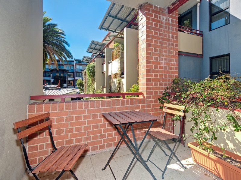 139 Commercial Rd, Teneriffe QLD 4005