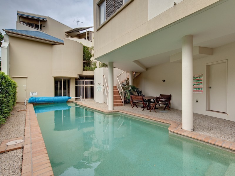 32 Newstead Tce, Newstead QLD 4006