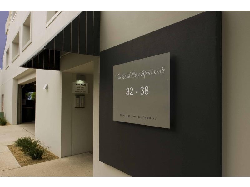 32 Newstead Tce, Newstead QLD 4006