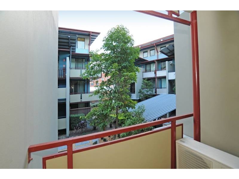 139 Commercial Rd, Teneriffe QLD 4005