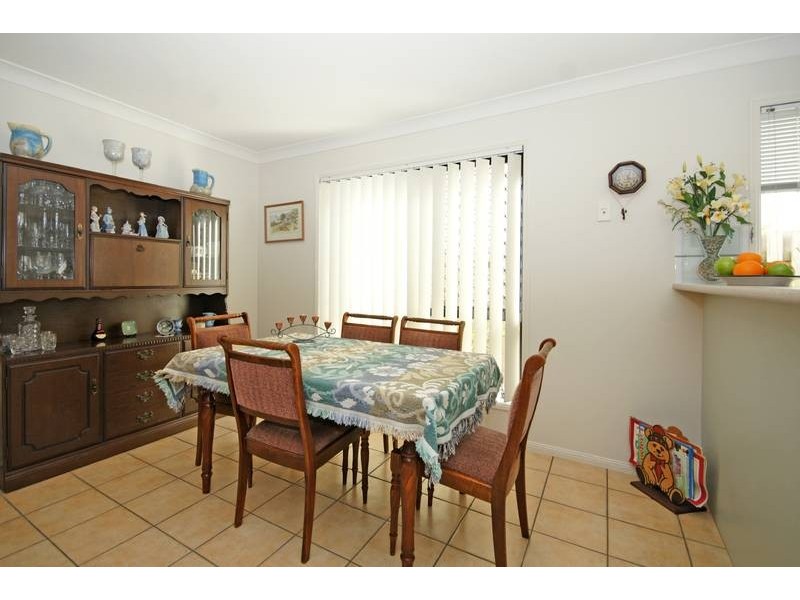 300 Cliveden Avenue, Corinda QLD 4075