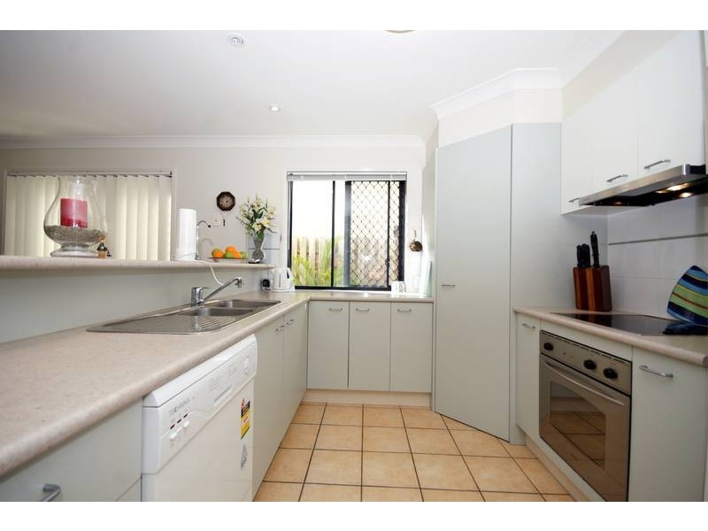 300 Cliveden Avenue, Corinda QLD 4075