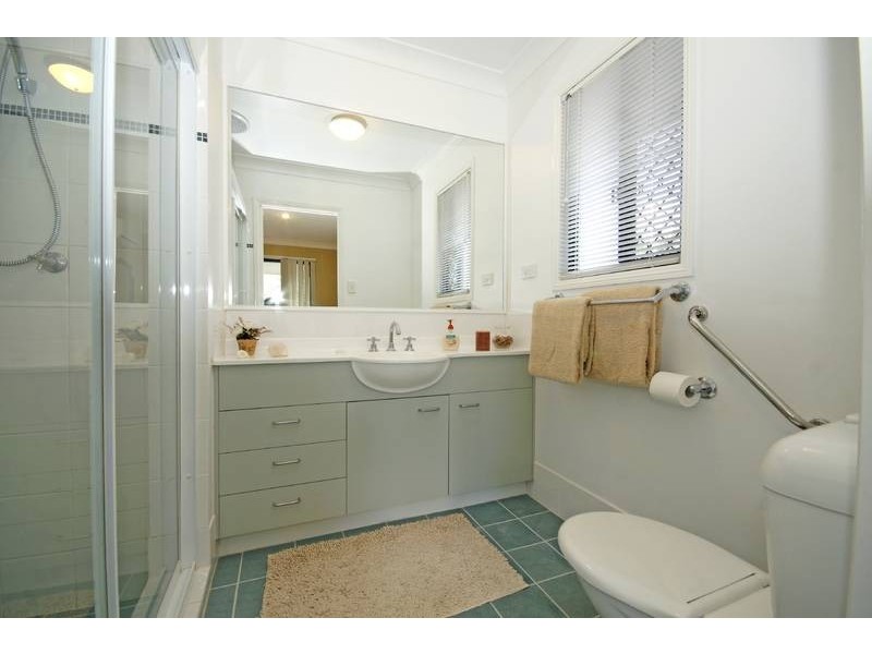 300 Cliveden Avenue, Corinda QLD 4075