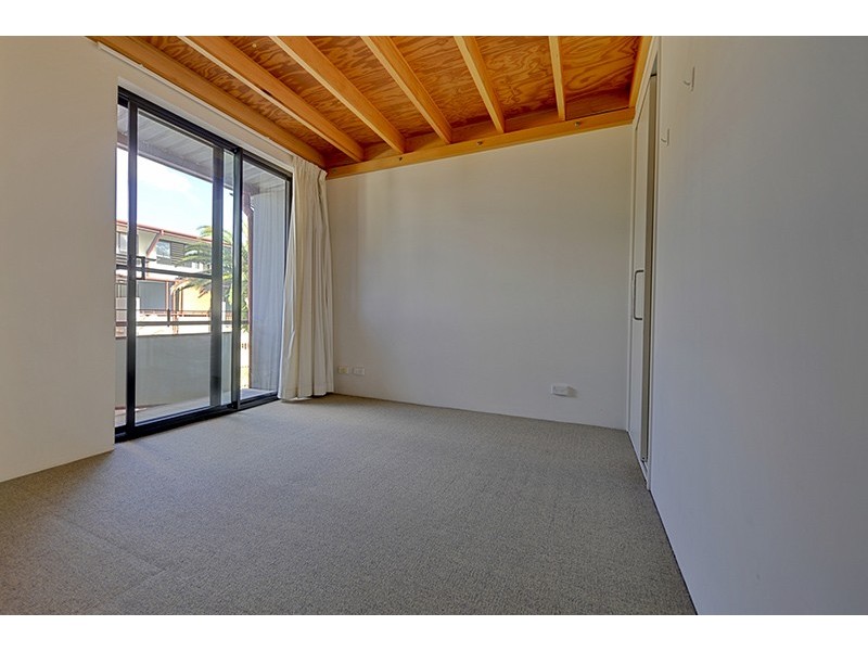 139 Commercial Rd, Teneriffe QLD 4005