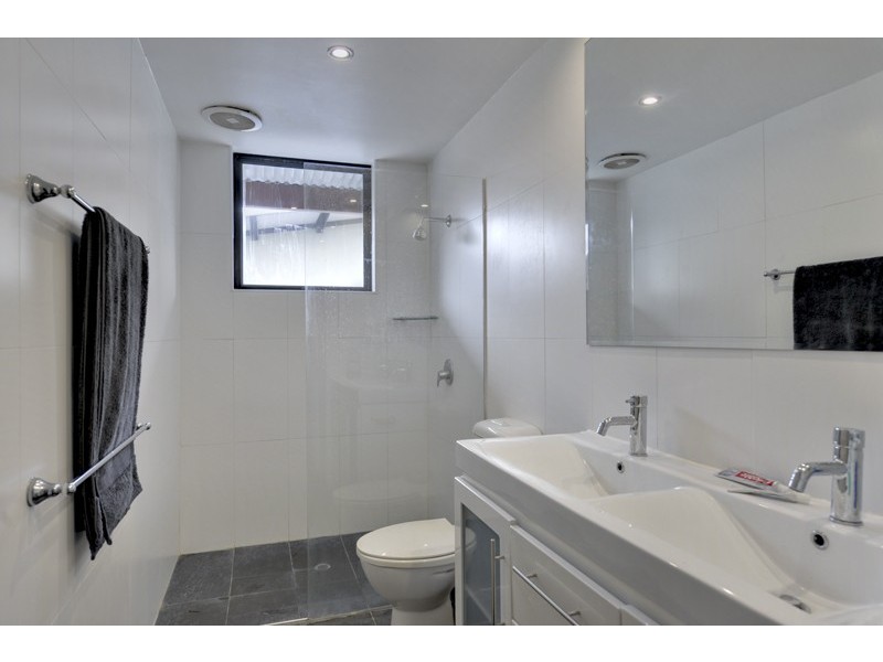 139 Commercial Road, Teneriffe QLD 4005