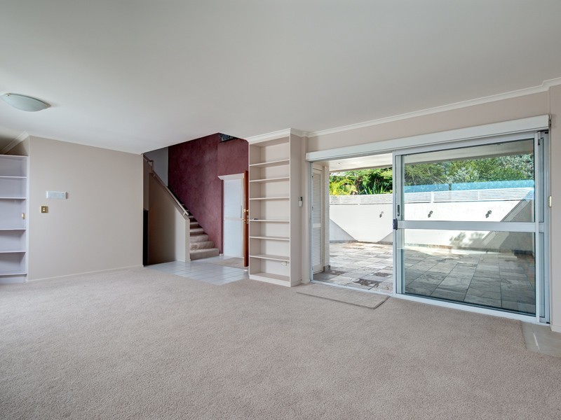 2 Bishop Street, St Lucia QLD 4067