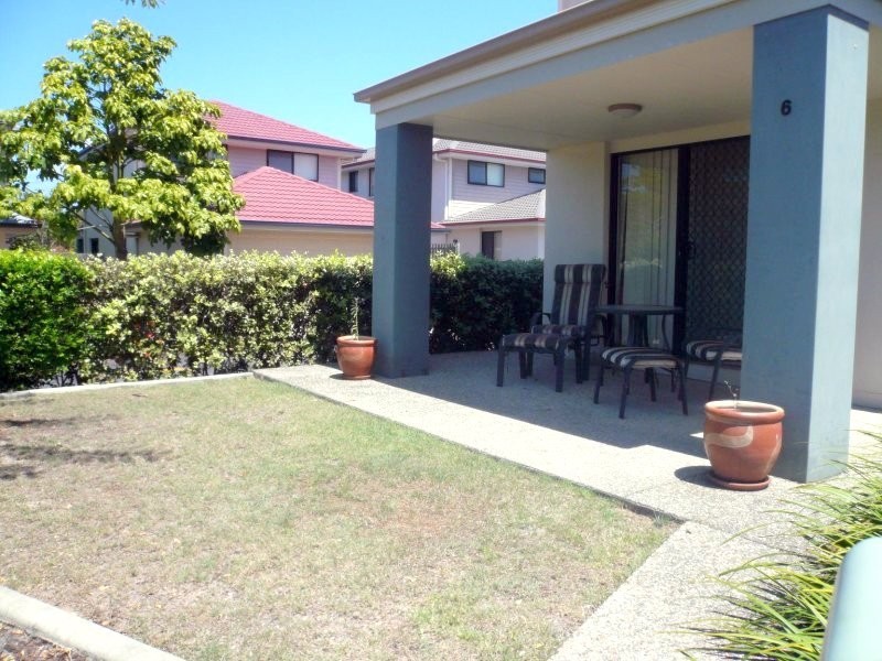 300 Cliveden Ave, Corinda QLD 4075