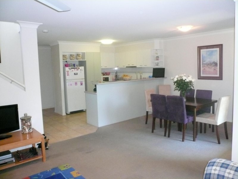 300 Cliveden Ave, Corinda QLD 4075