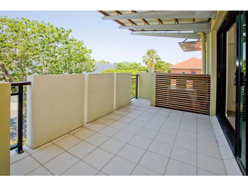 1 Newstead Avenue, Newstead QLD 4006