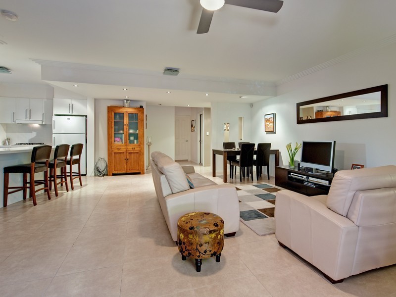 2/9 Newstead Ave, Newstead QLD 4006