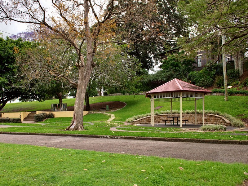 52 Newstead Tce, Newstead QLD 4006