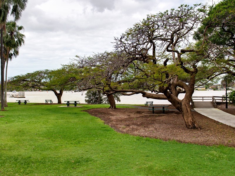 52 Newstead Tce, Newstead QLD 4006