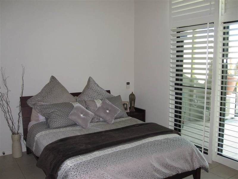1 Newstead Avenue, Newstead QLD 4006