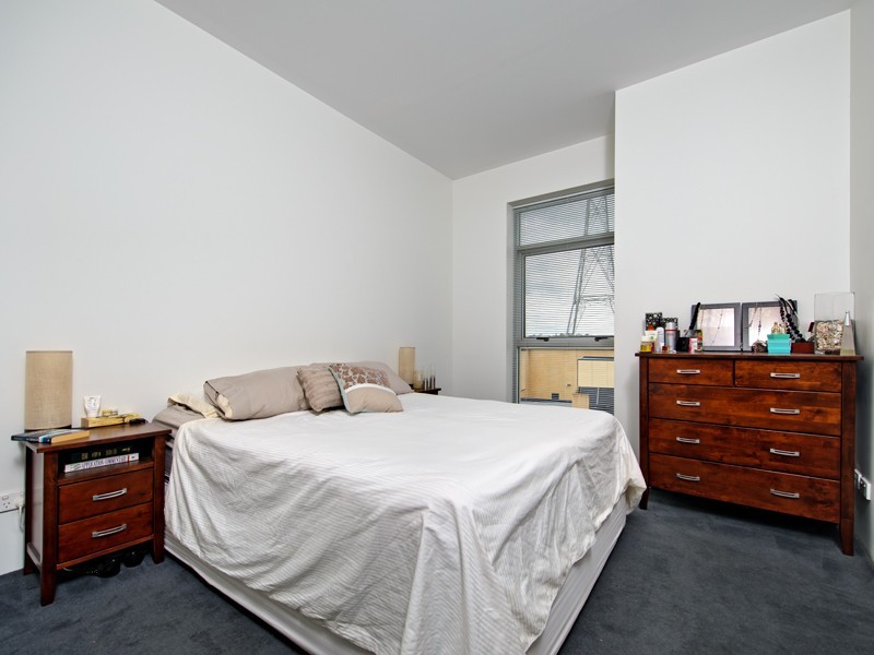 38 Skyring Tce, Teneriffe QLD 4005