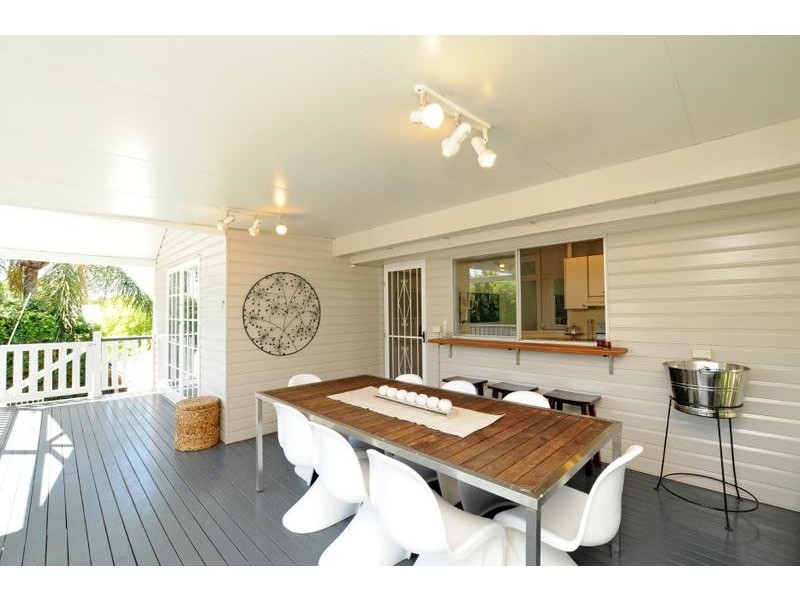 10 Barker Street, East Brisbane QLD 4169