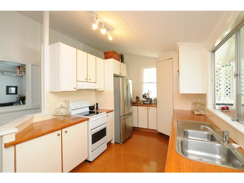 10 Barker Street, East Brisbane QLD 4169