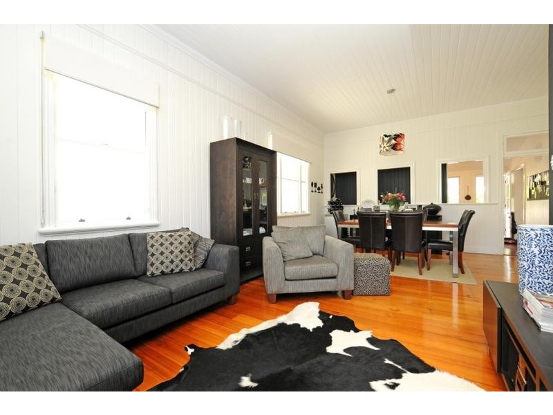 10 Barker Street, East Brisbane QLD 4169