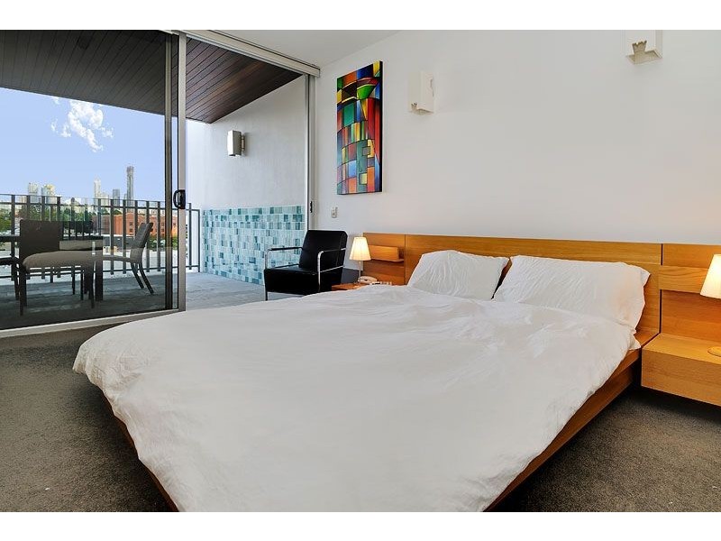 8-16 Skyring Tce, Teneriffe QLD 4005