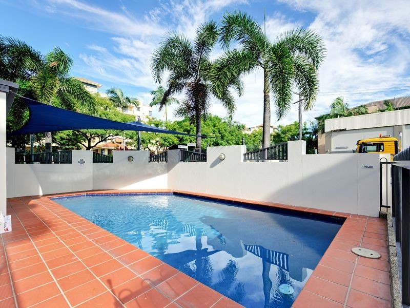 15 Newstead Ave, Newstead QLD 4006