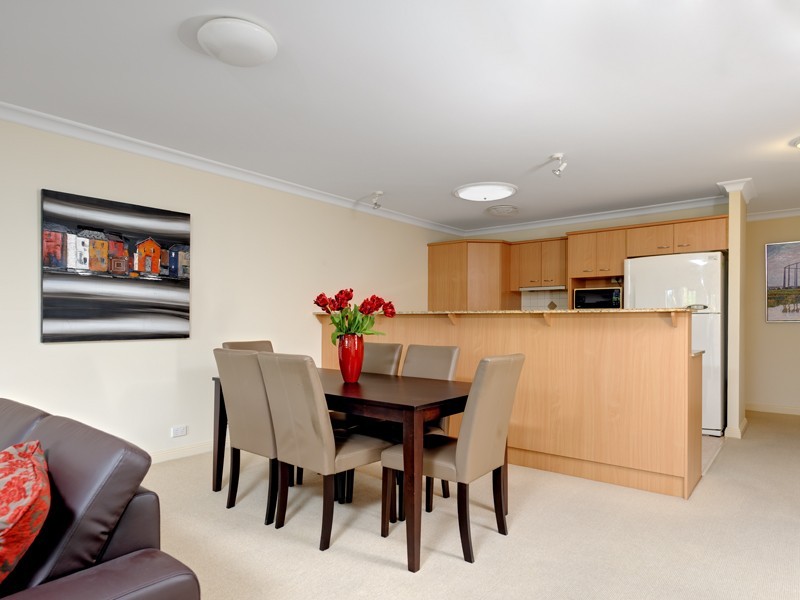 15 Newstead Ave, Newstead QLD 4006