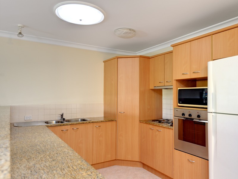 15 Newstead Ave, Newstead QLD 4006