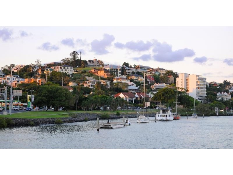 15 Newstead Ave, Newstead QLD 4006