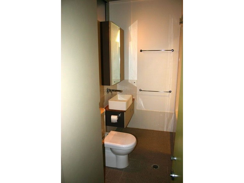 16 Skyring Tce, Teneriffe QLD 4005