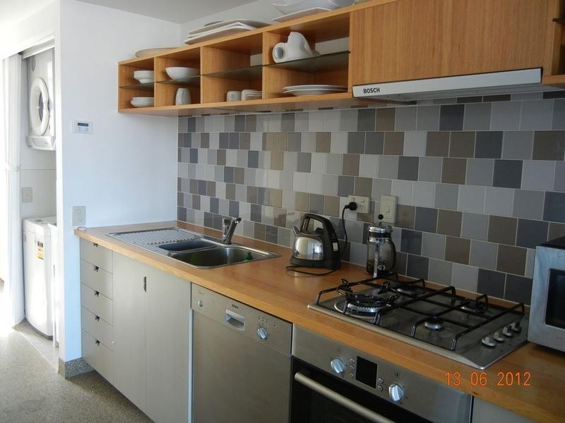 8 Skyring Tce, Teneriffe QLD 4005